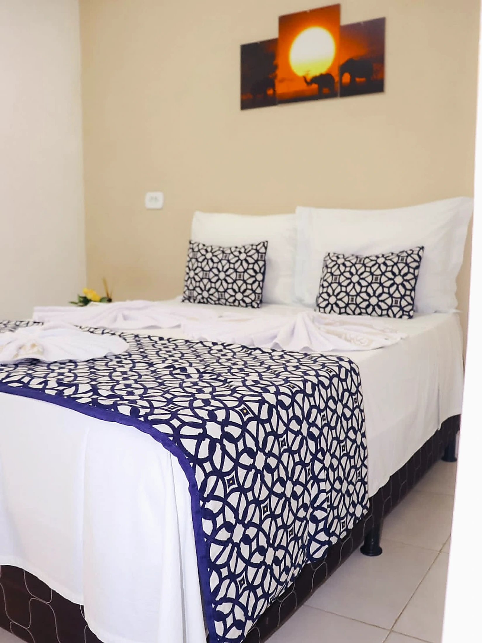 Quarto 2 — cama e armário